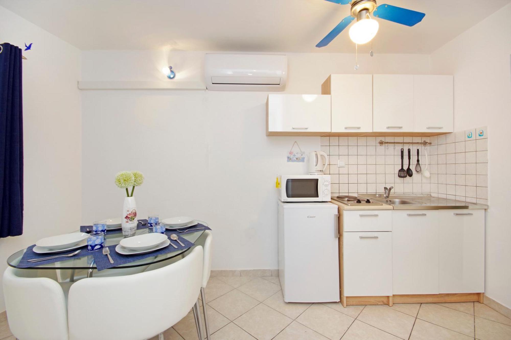 Zal Apartment Betina  Exterior photo