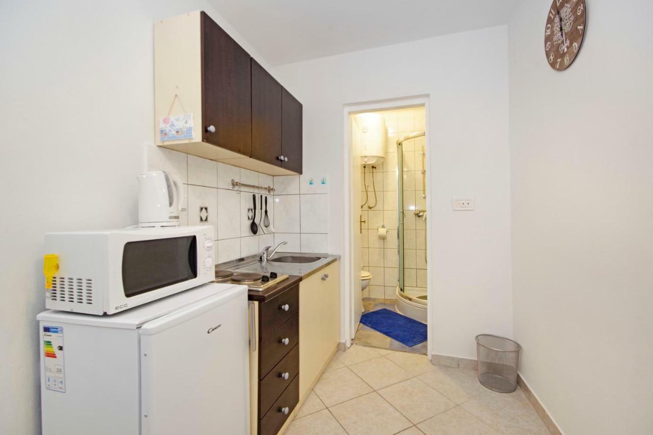 Zal Apartment Betina  Exterior photo