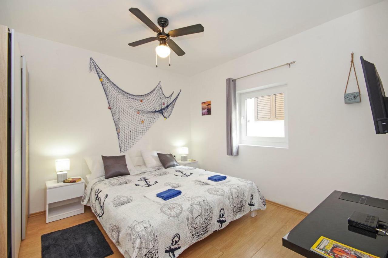 Zal Apartment Betina  Exterior photo